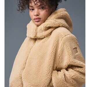 Alo Foxy Sherpa Jacket